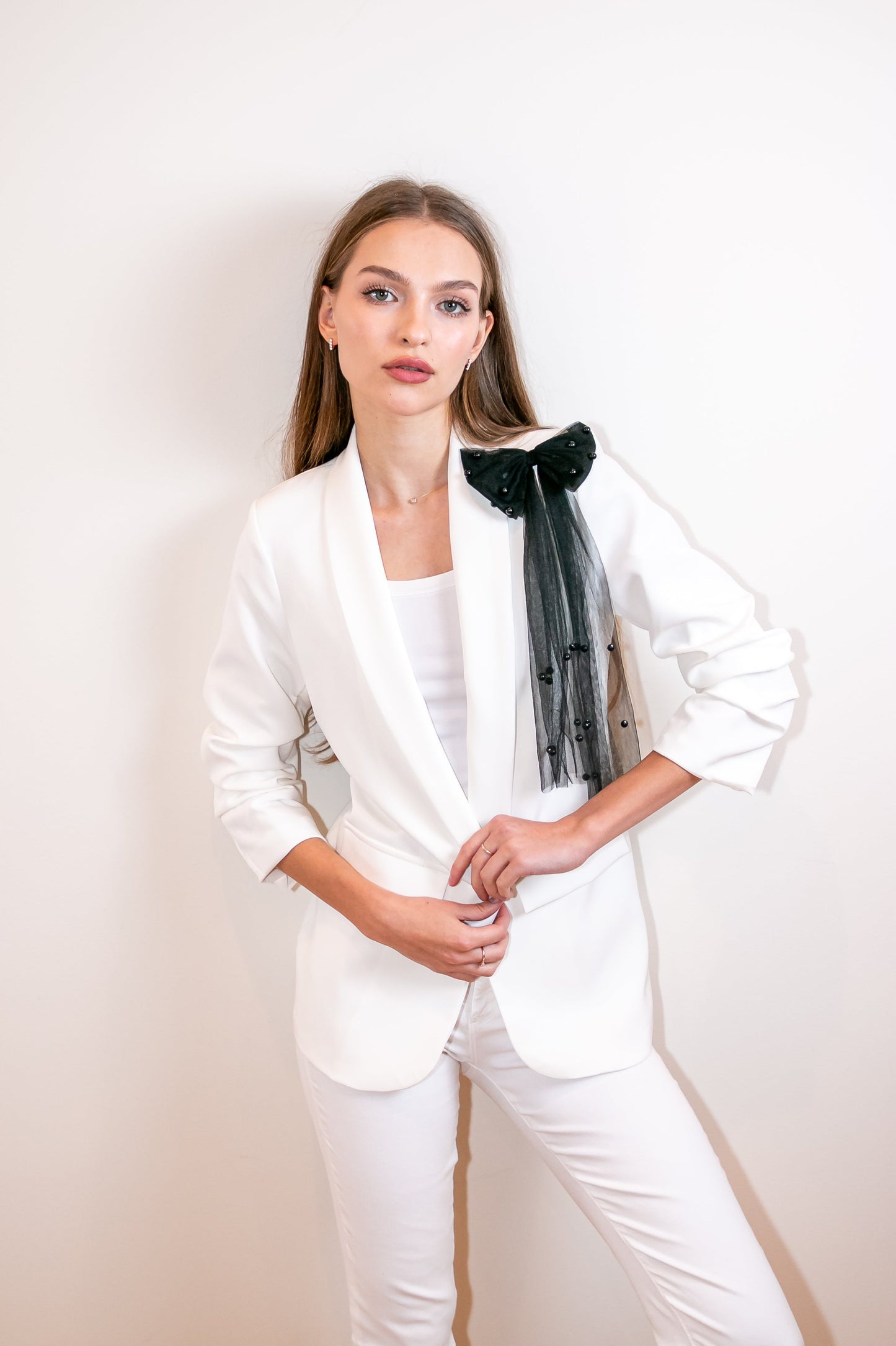 Blazer, Ruched White, Black Long Bow